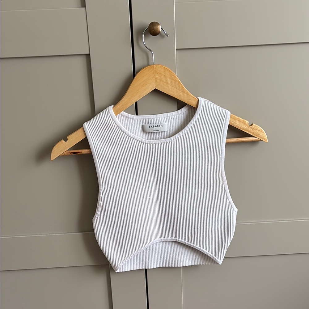 Babaton White Ribbed Crop Top (size small)
